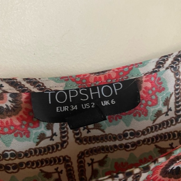 Geometric Patterned Women's Top - Picture 3 of 3